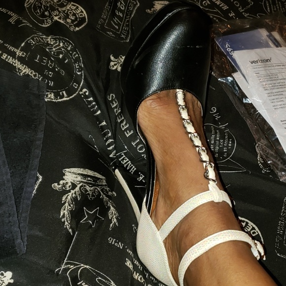 Shoes - Picture 8 of 8